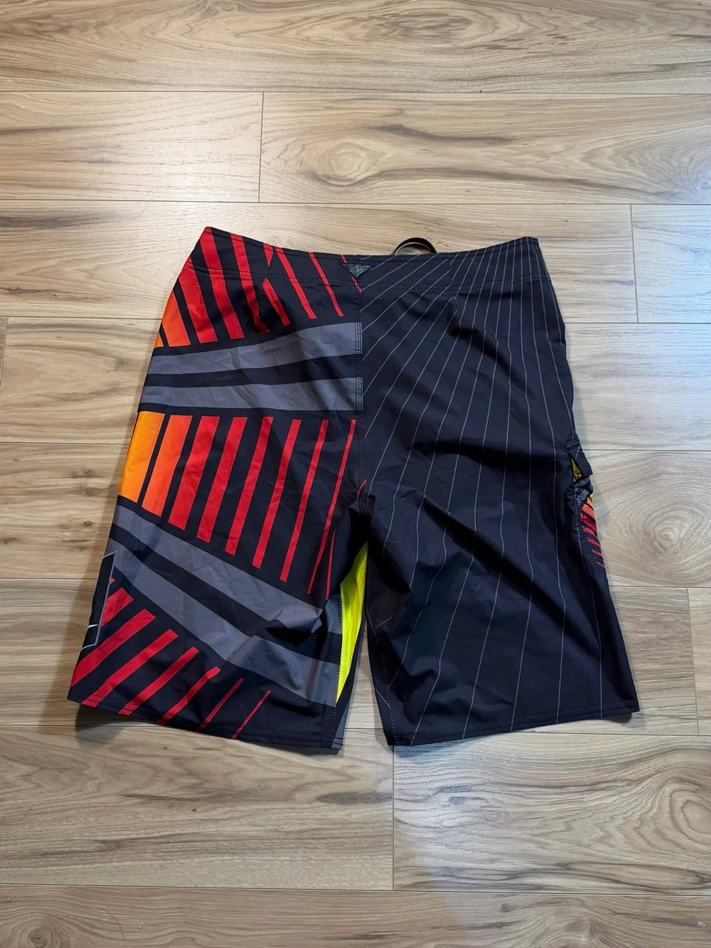O'Neill Black & Neon Yellow Graphic Boardshorts
